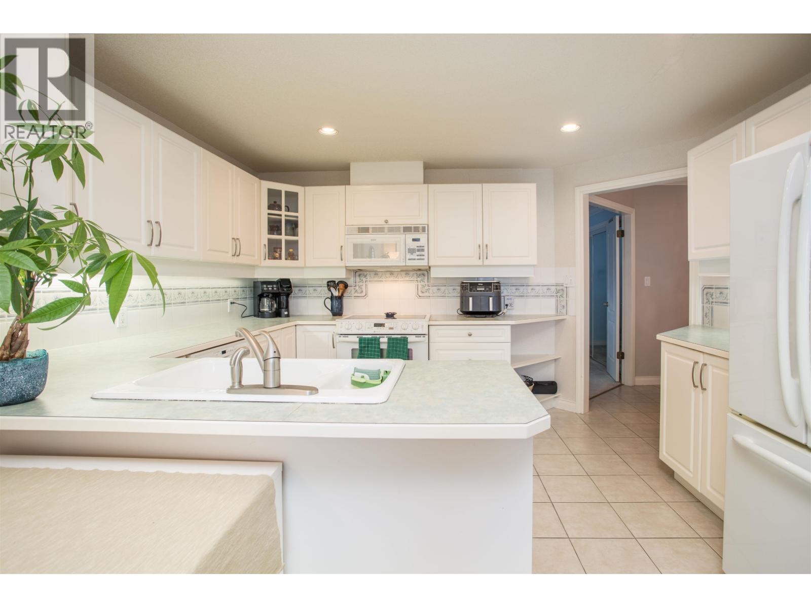 #202-1250 55TH Street, Tsawwassen