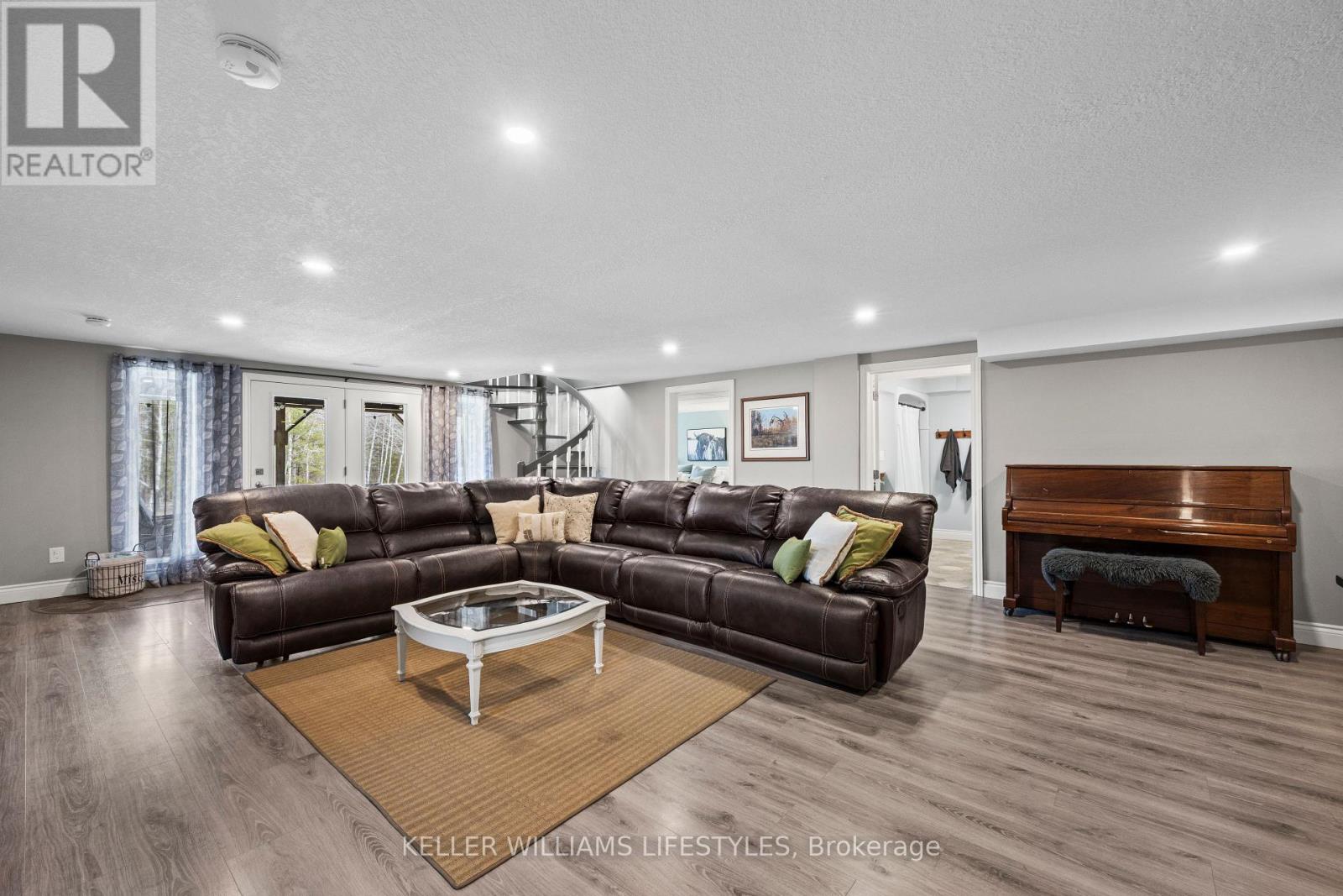 4 ALMA STREET Property Photo