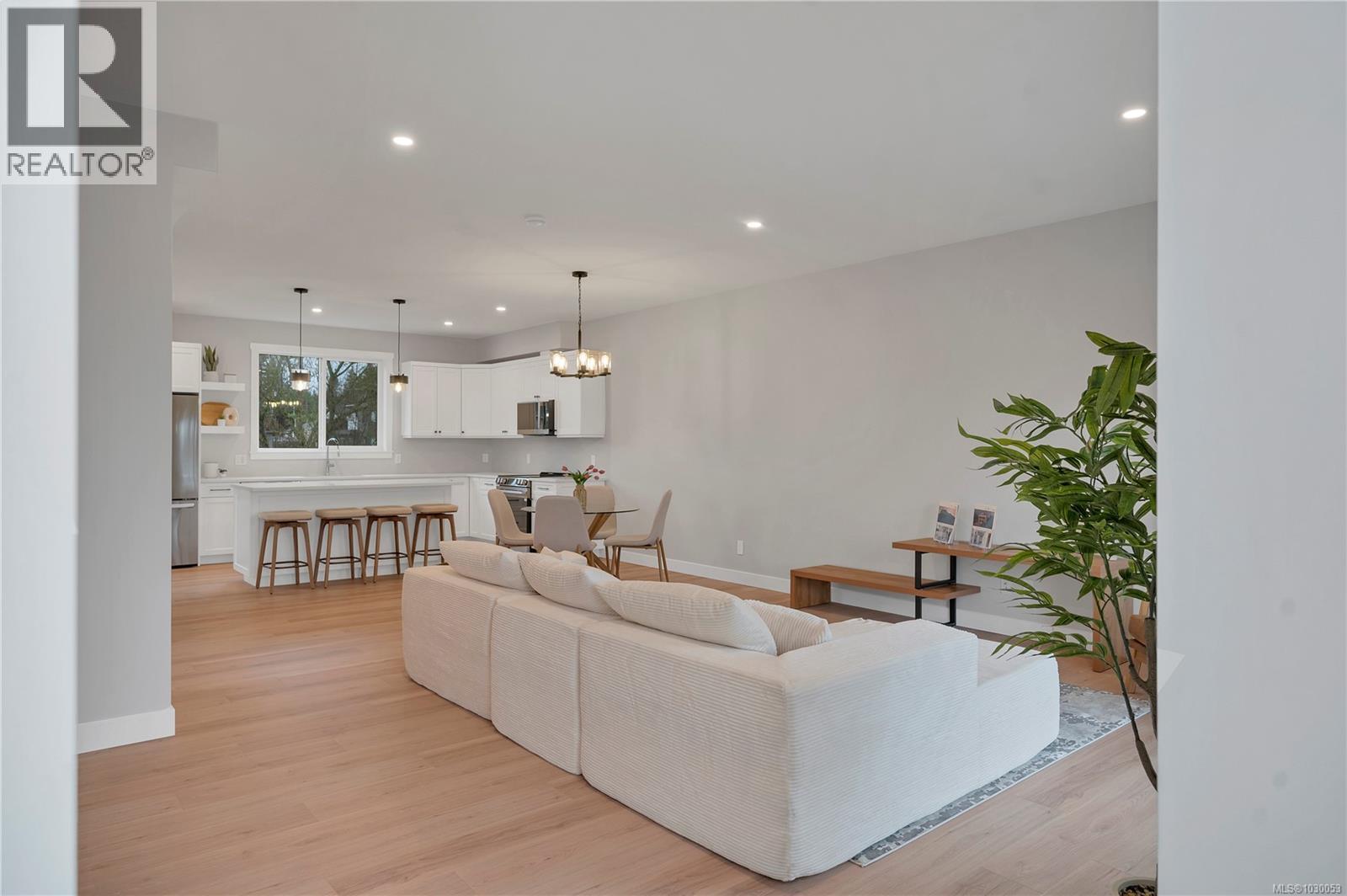 2022A GALERNO RD - 22