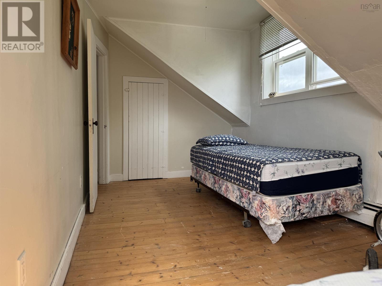 Property 16 of 44 of 12723 Cabot Trail