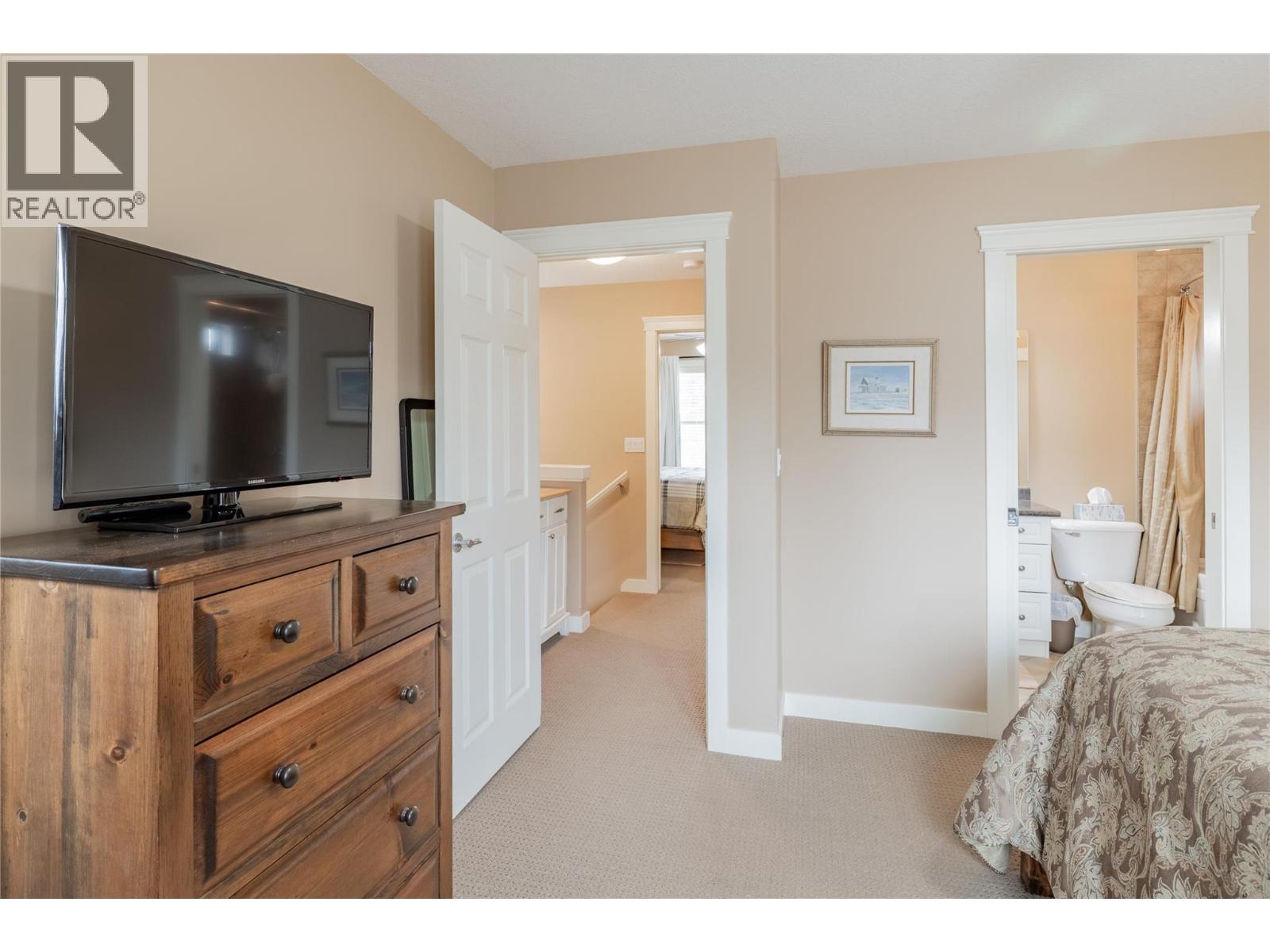 3 130 11th Avenue, Invermere