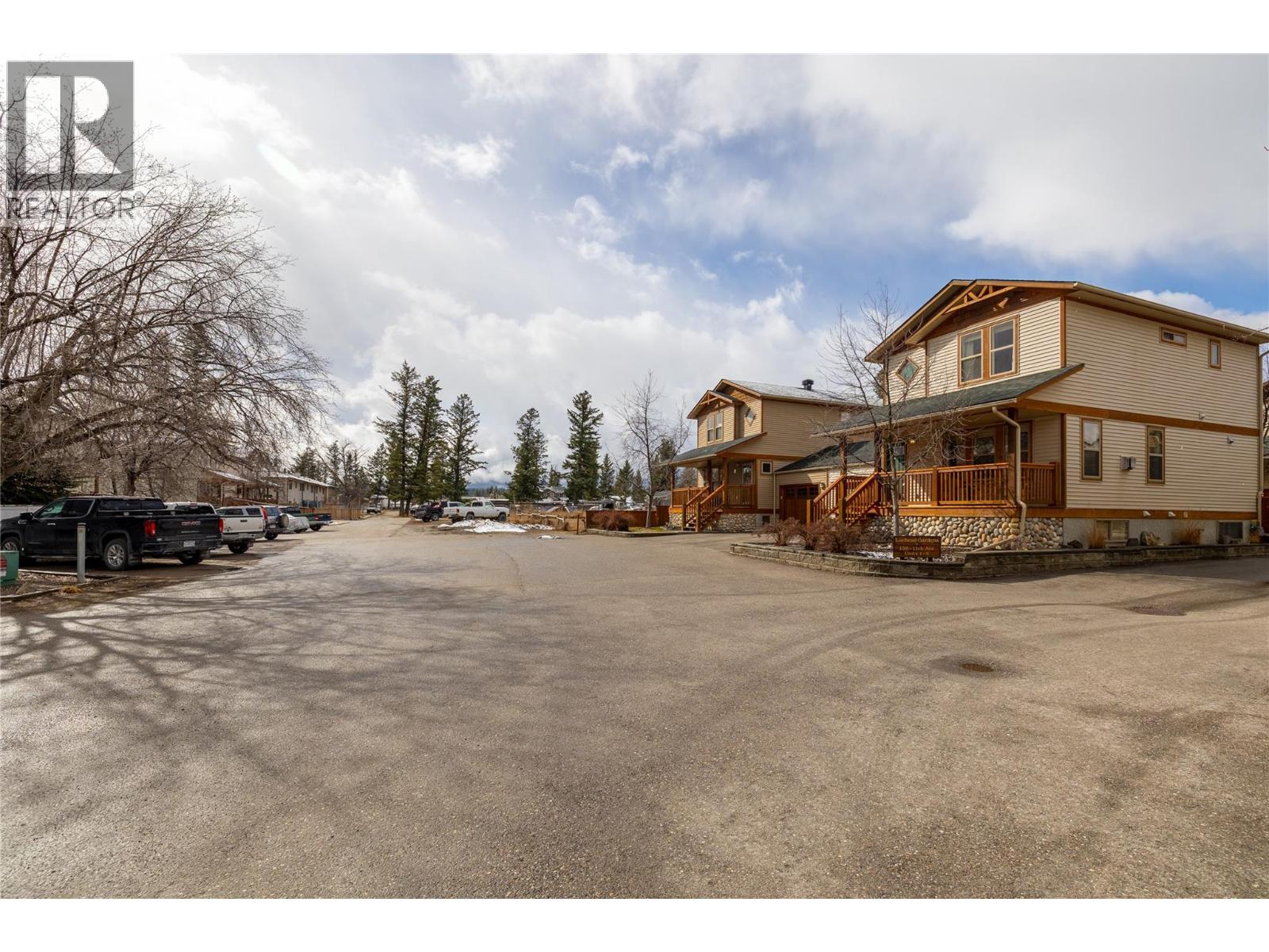 3 130 11th Avenue, Invermere