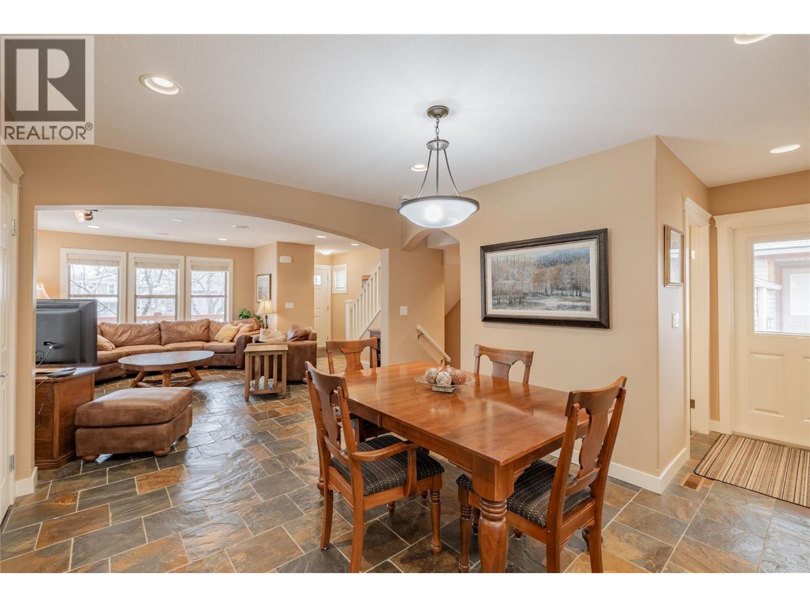 3 130 11th Avenue, Invermere