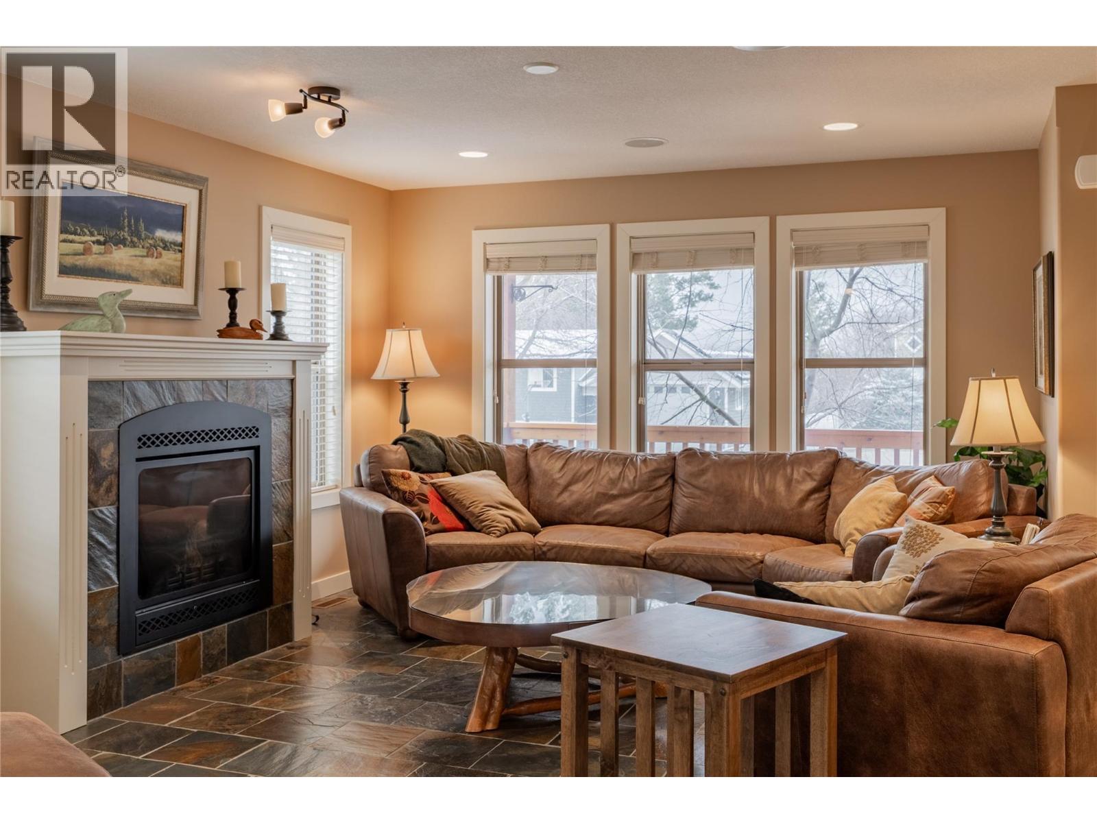 3 130 11th Avenue, Invermere