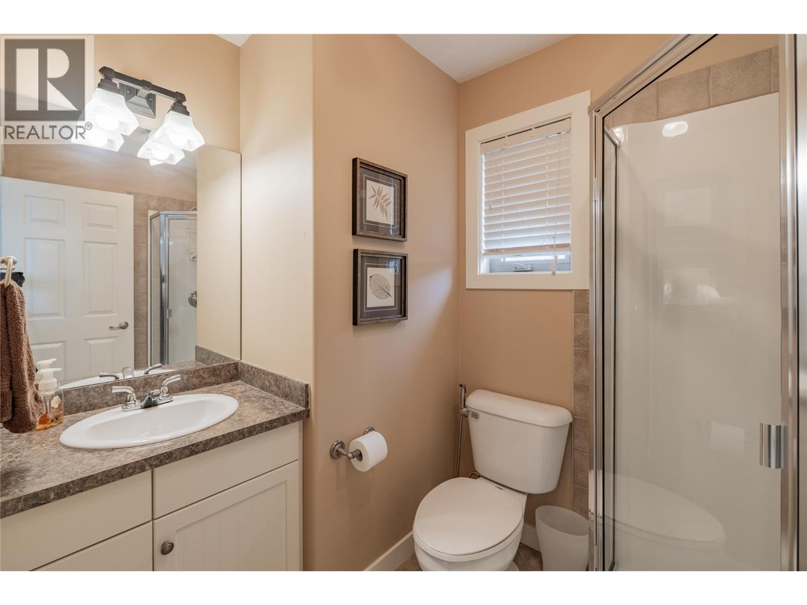 3 130 11th Avenue, Invermere