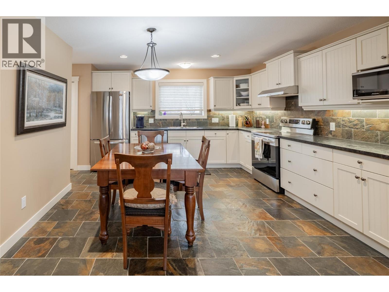 3 130 11th Avenue, Invermere