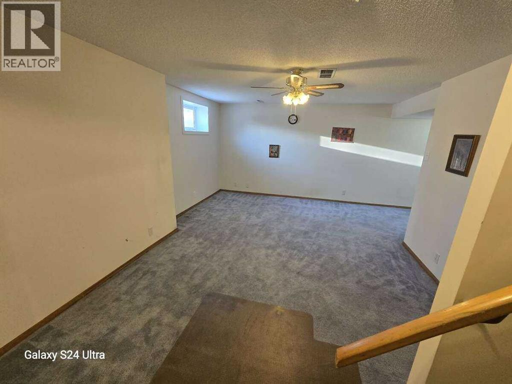 Single Family House for Sale in   Street SE Penbrooke Meadows Calgary 