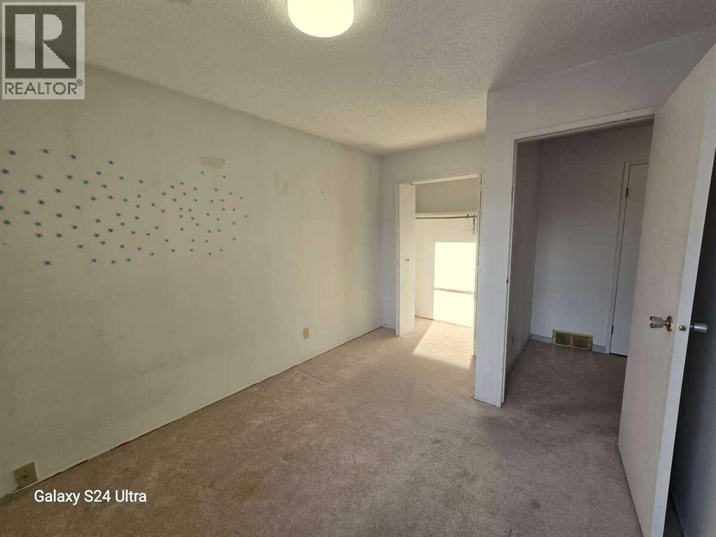 Single Family House for Sale in   Street SE Penbrooke Meadows Calgary 