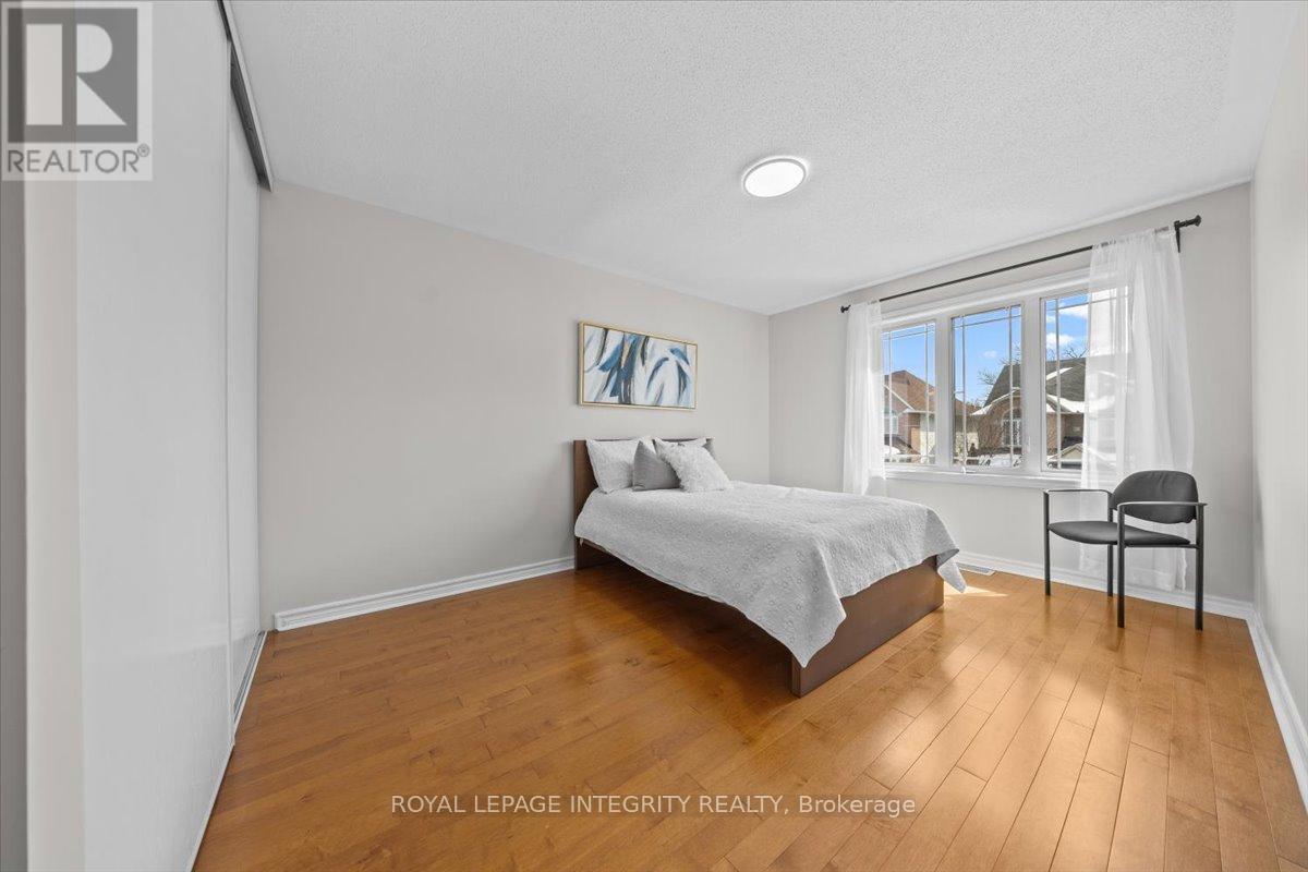 650 NEW LISKEARD CRESCENT, Ottawa, Ontario