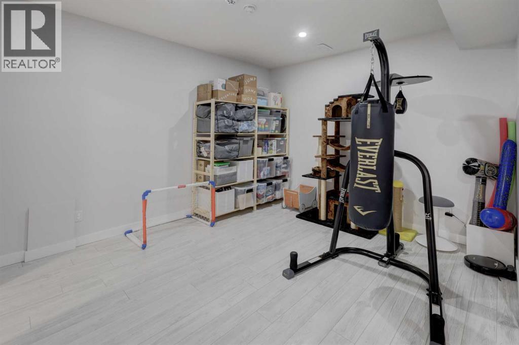 Single Family House for Sale in  Sherwood Boulevard NW Sherwood Calgary 