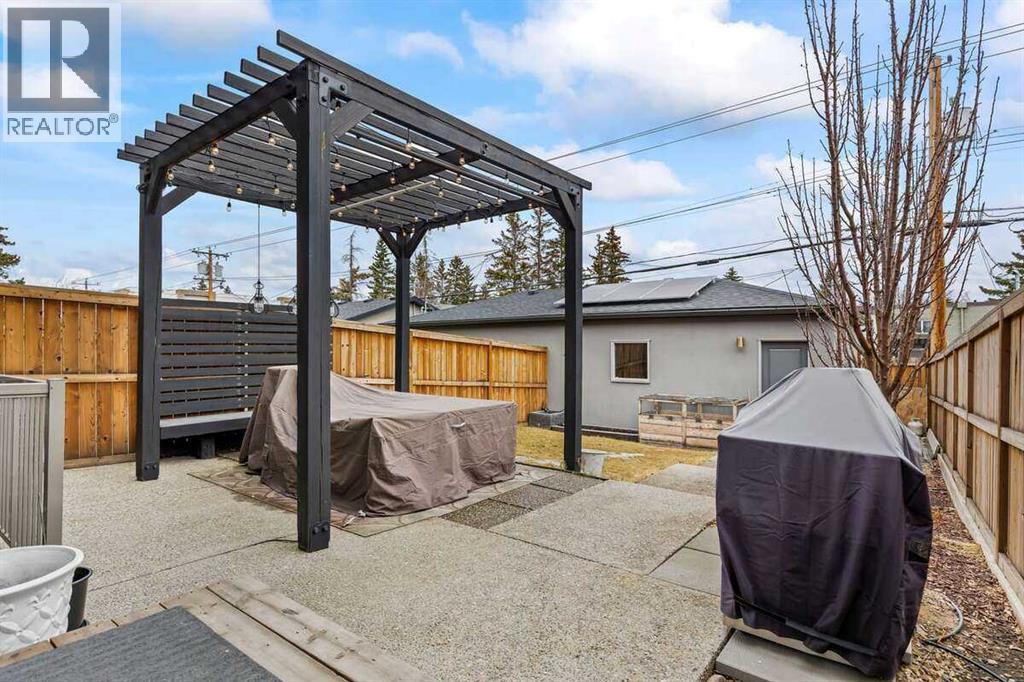 Single Family House for Sale in   Avenue SW Rosscarrock Calgary 