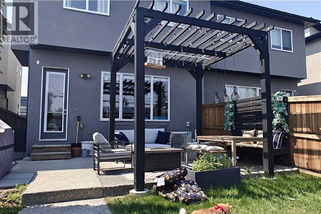 Single Family House for Sale in   Avenue SW Rosscarrock Calgary 