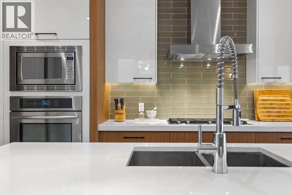 Single Family House for Sale in   Avenue SW Rosscarrock Calgary 