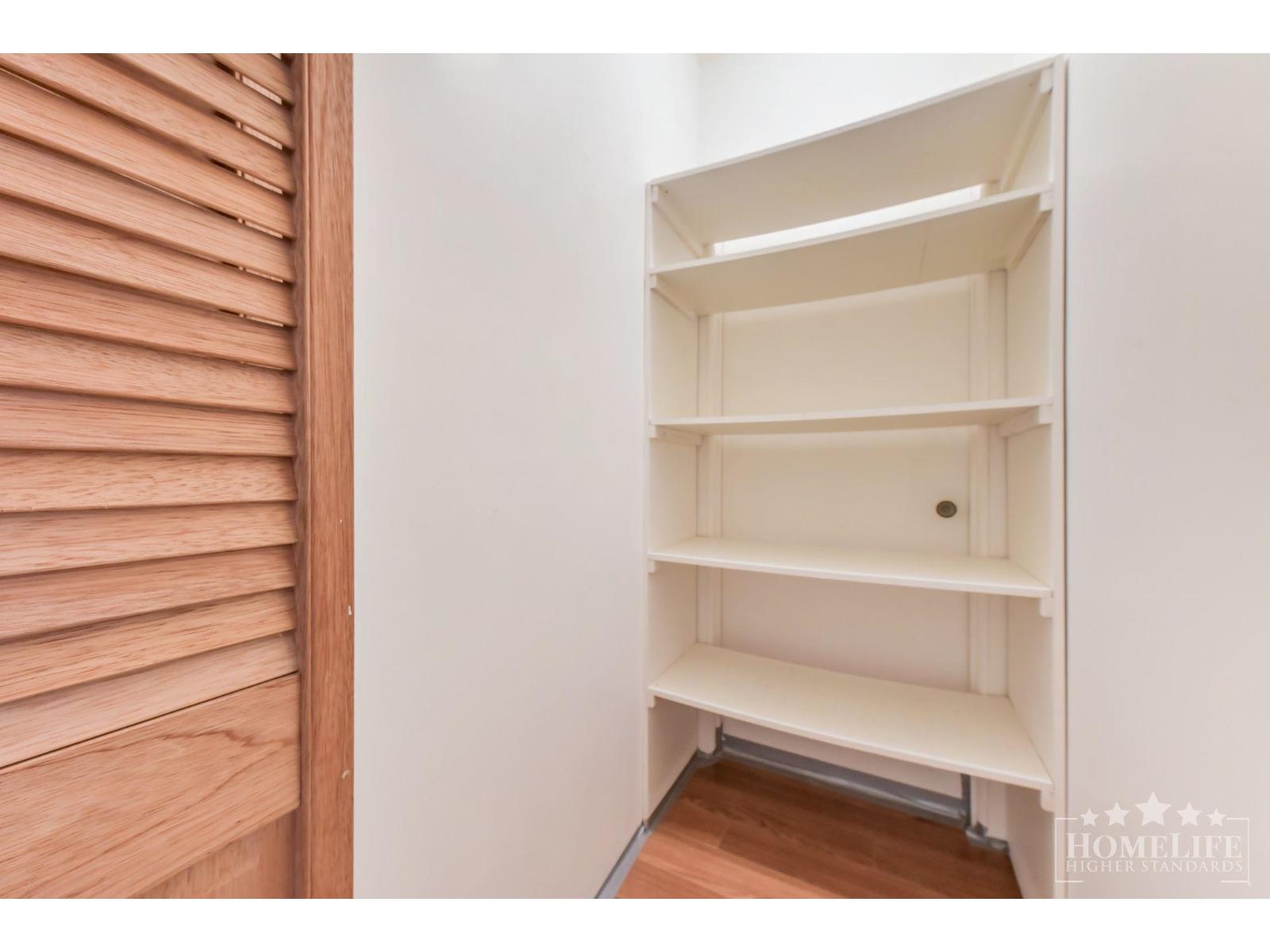 118 15020 NORTH BLUFF ROAD, White Rock