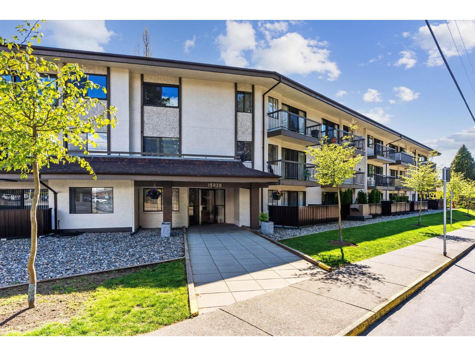 118 15020 NORTH BLUFF ROAD, White Rock