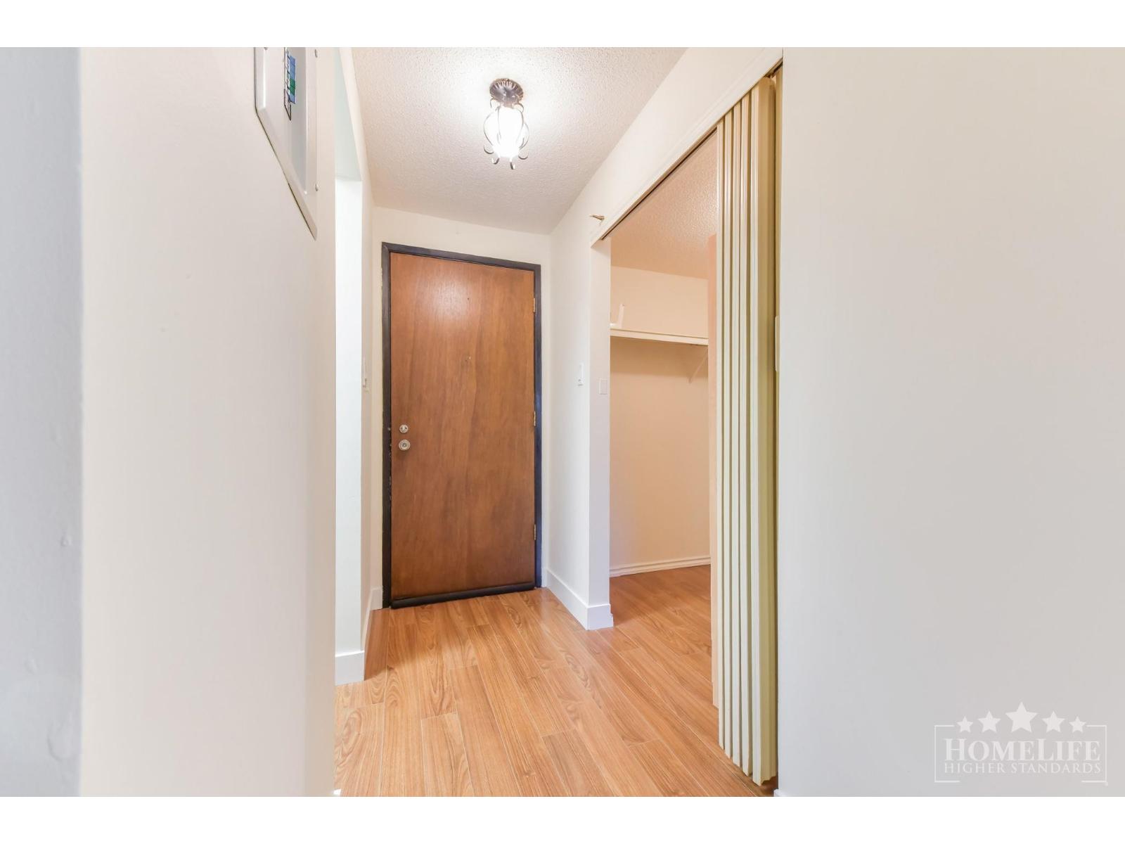 118 15020 NORTH BLUFF ROAD, White Rock