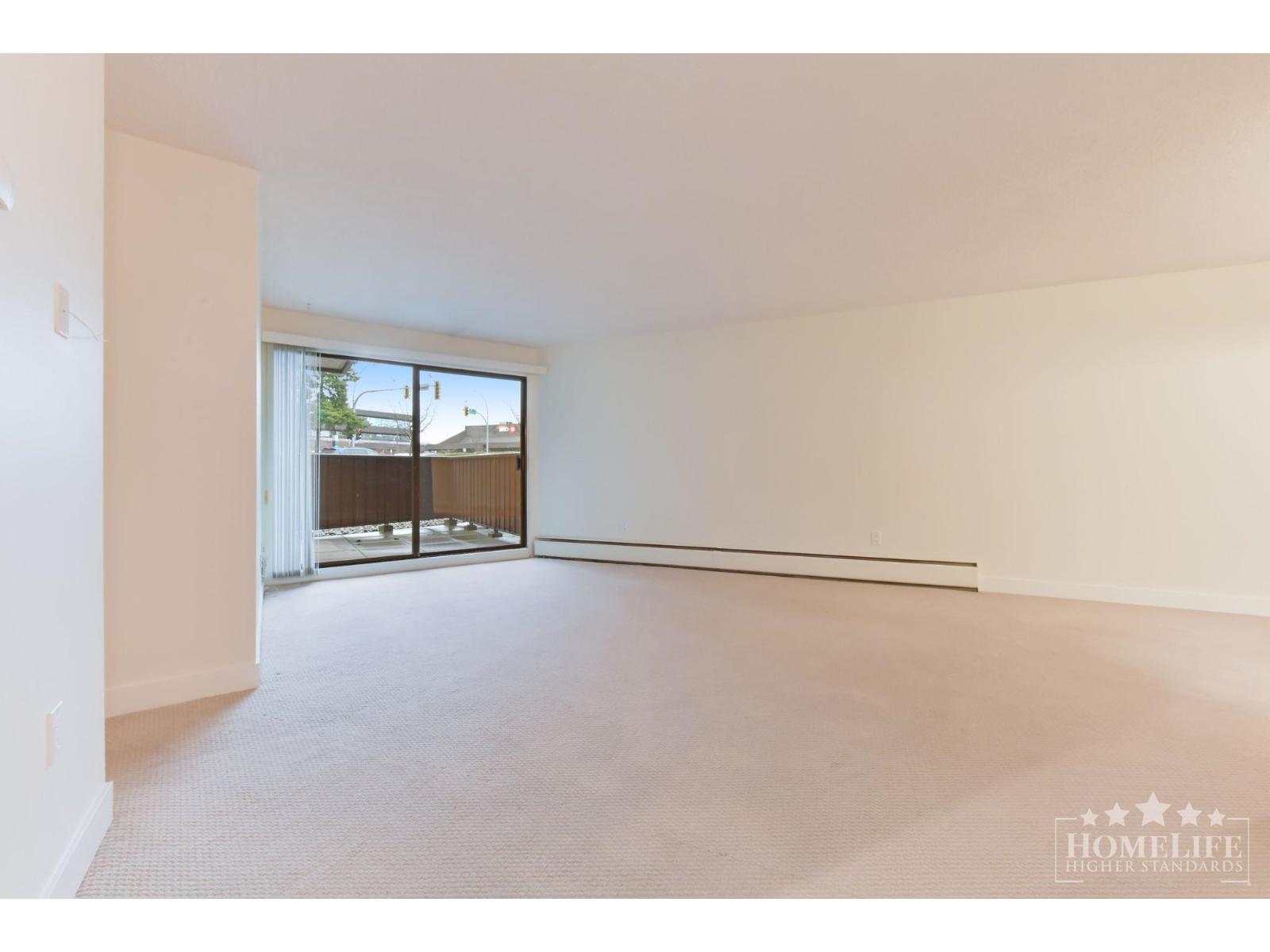 118 15020 NORTH BLUFF ROAD, White Rock