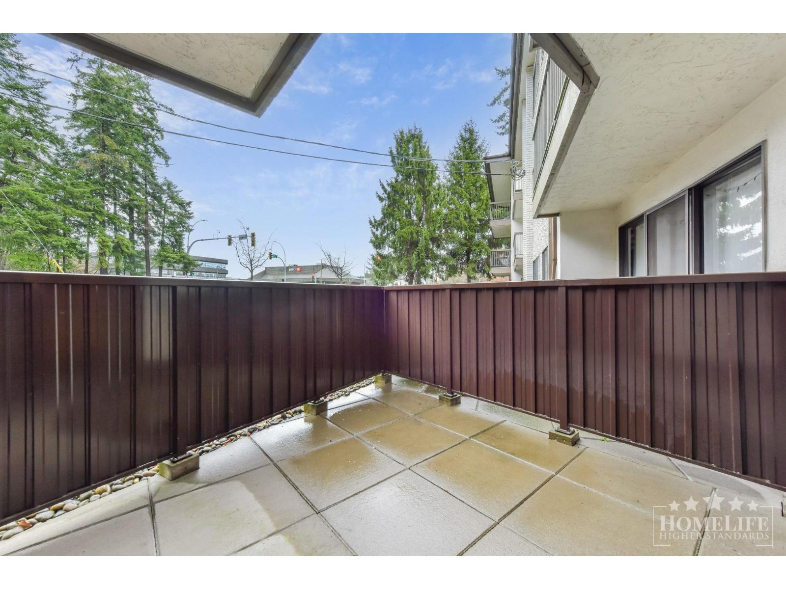 118 15020 NORTH BLUFF ROAD, White Rock