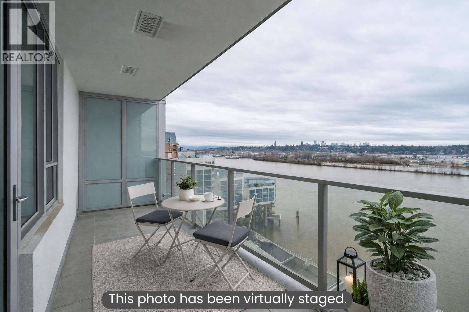 1310 988 QUAYSIDE DRIVE, New Westminster