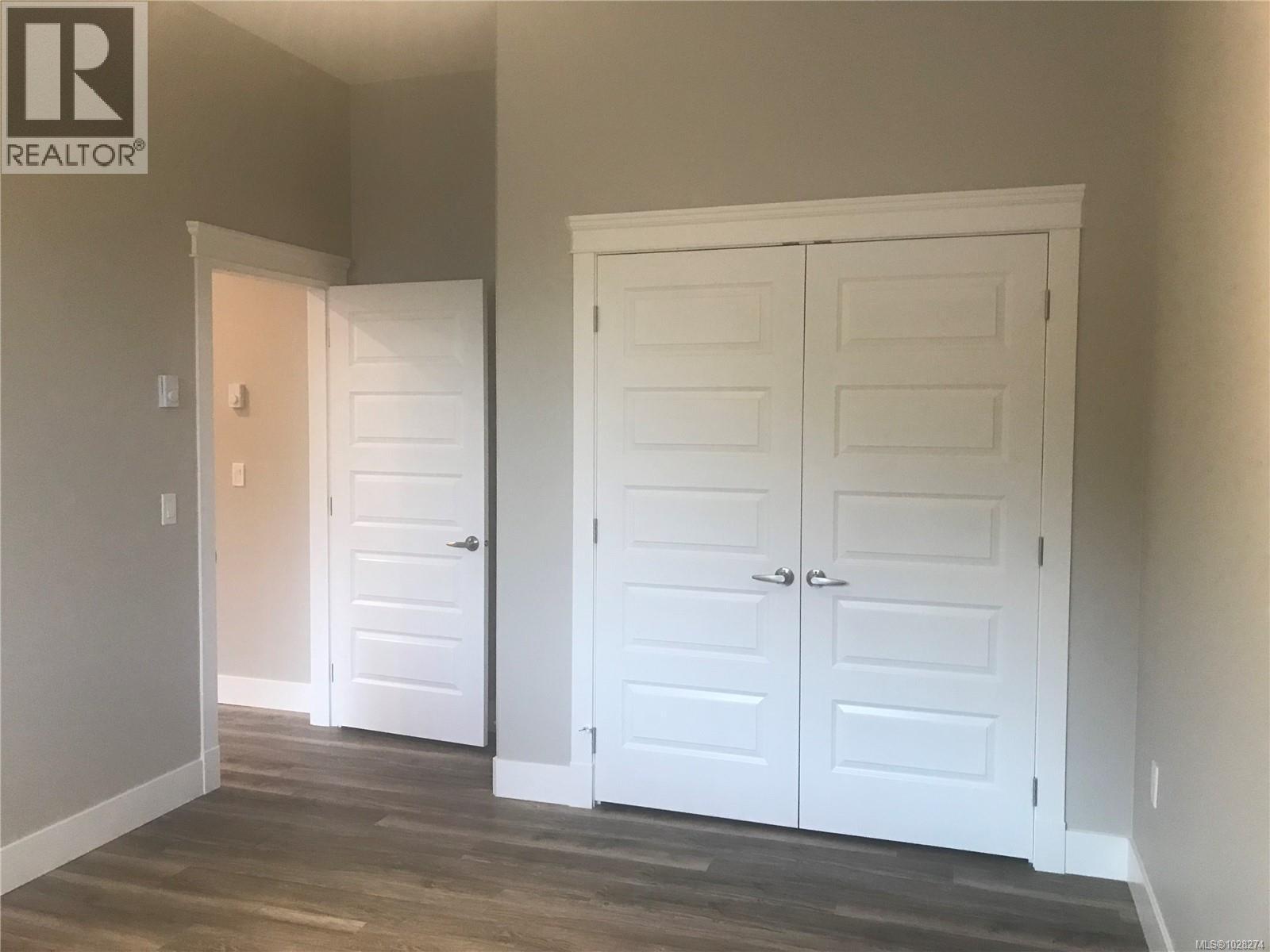 916 HANINGTON RD - 69