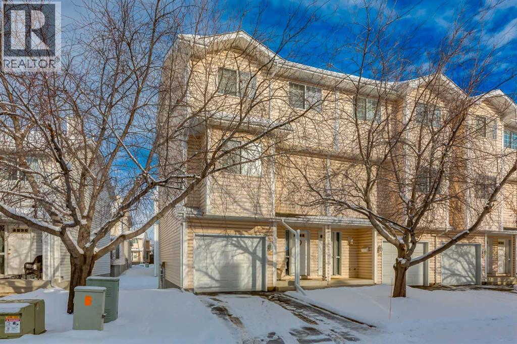 Single Family House 4 Level for Sale in  Hawkstone Manor NW Hawkwood Calgary 