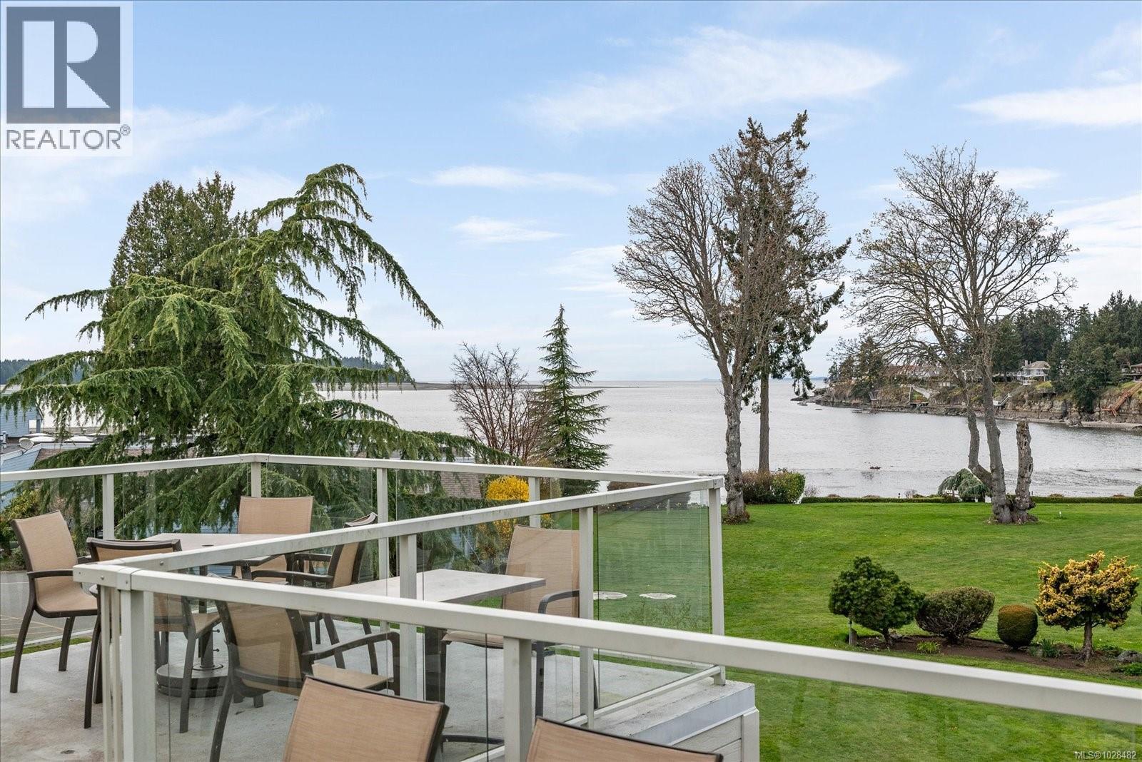 1 1600 Stroulger Rd, Nanoose Bay