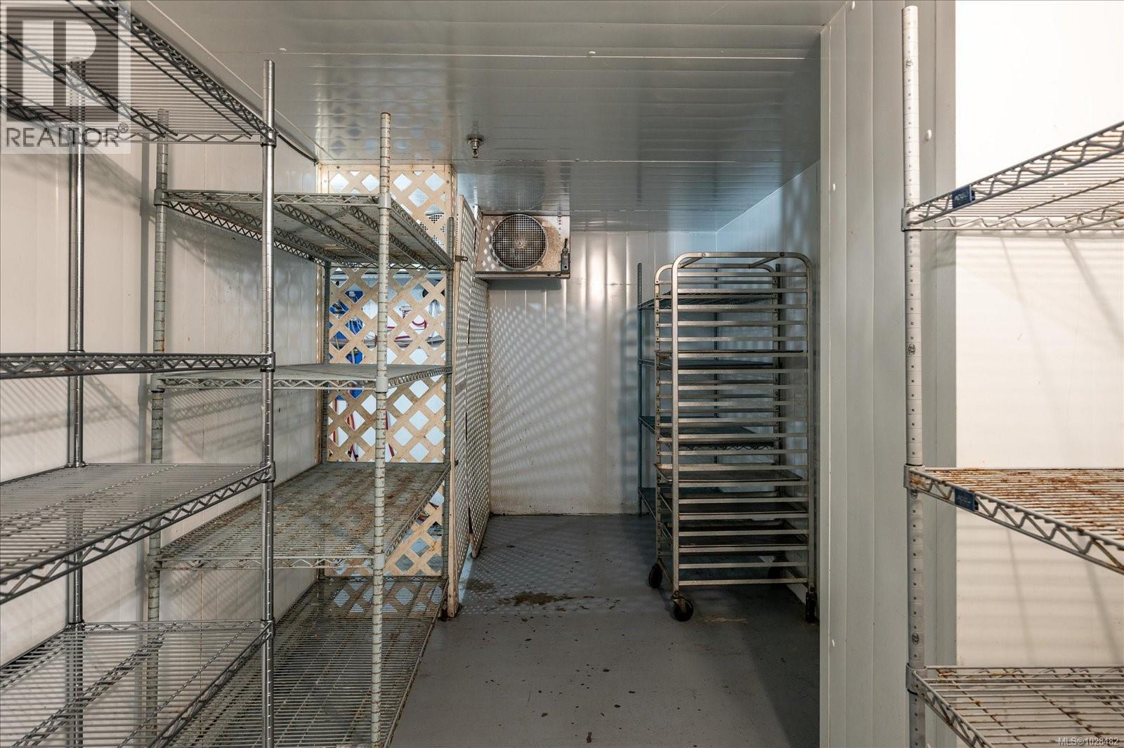 1 1600 Stroulger Rd, Nanoose Bay