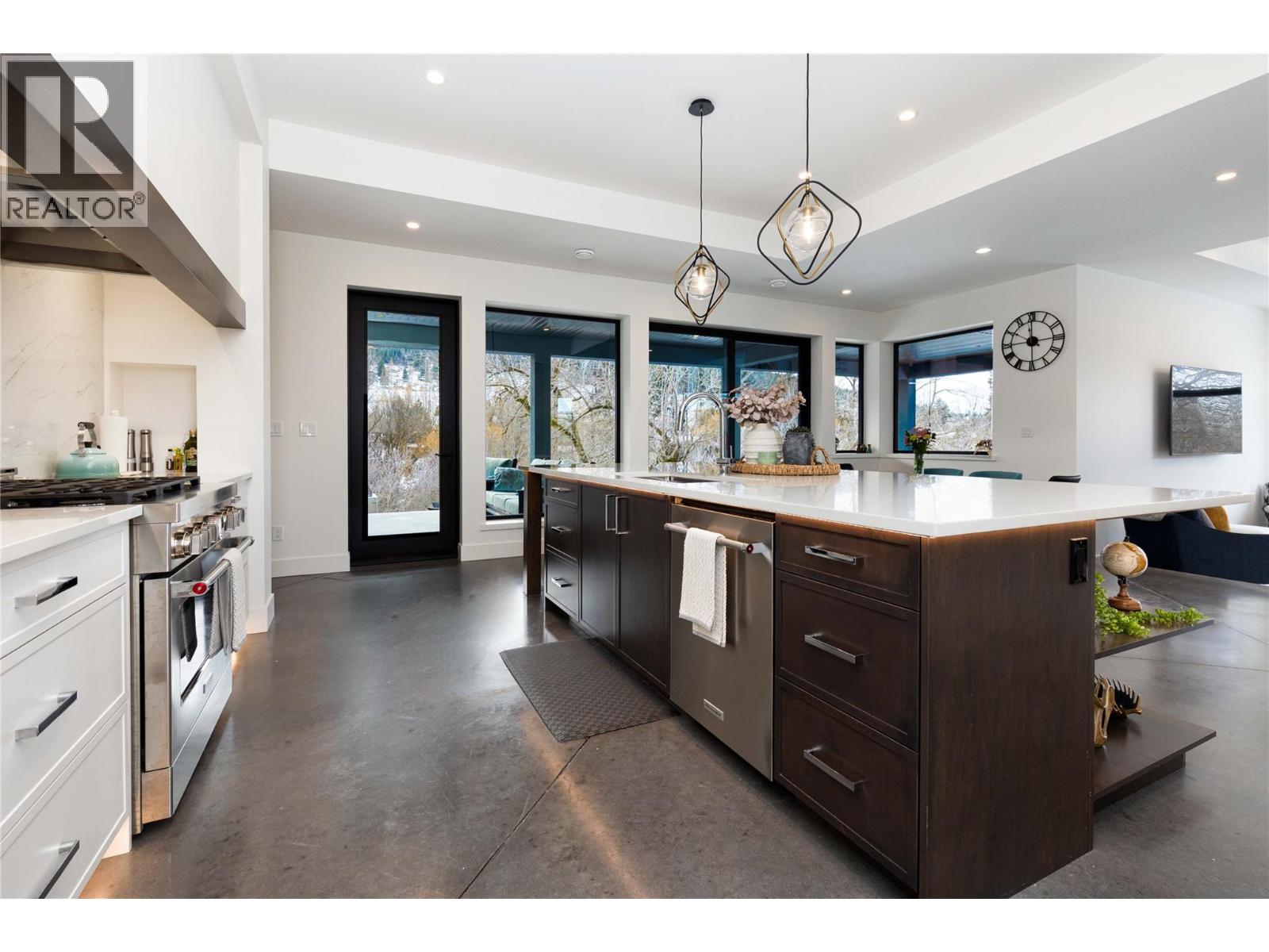 10202 Kalamalka Road - 6
