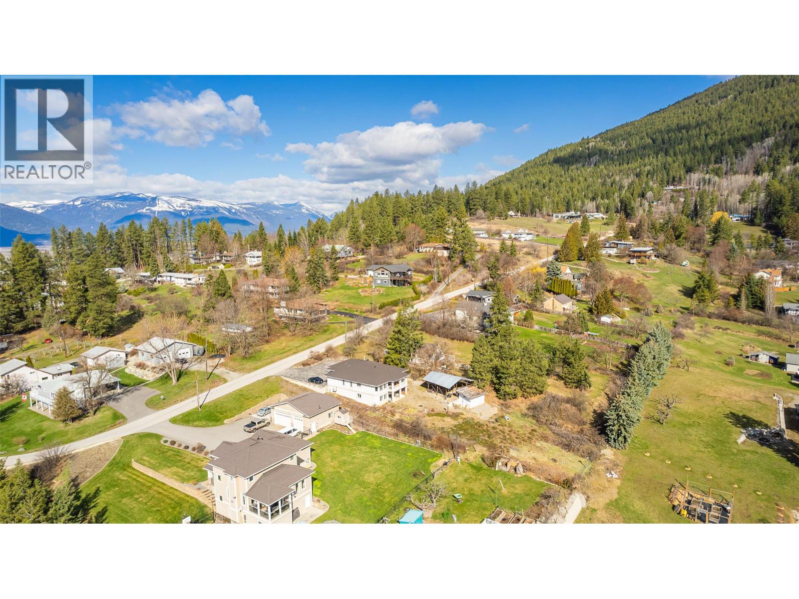 104 26TH AVENUE N - 66