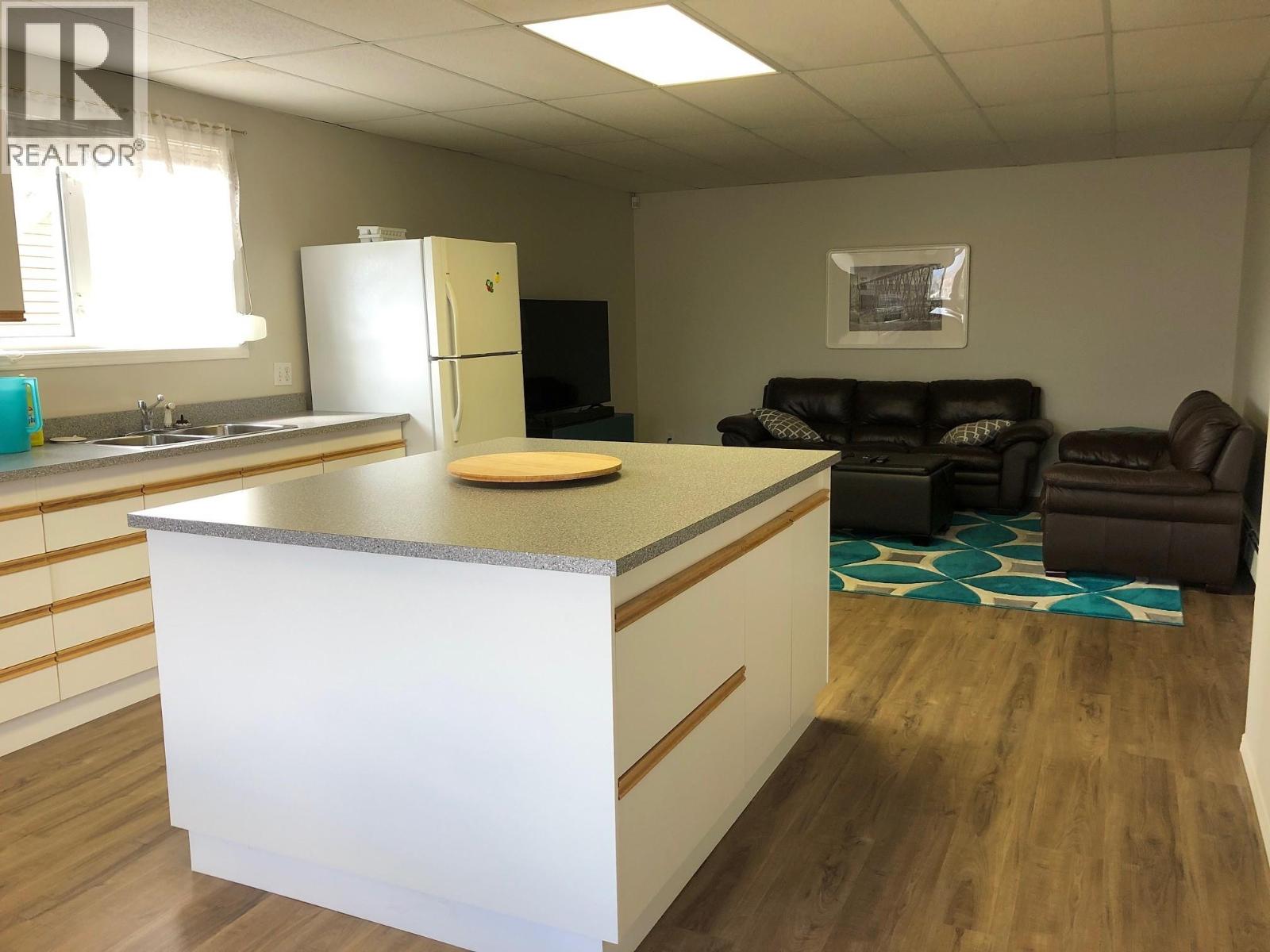 104 26TH AVENUE N - 39