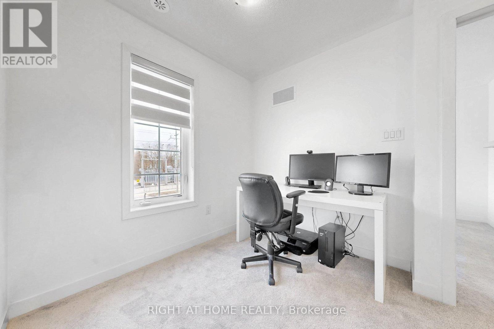 7 SELFRIDGE WAY - 18