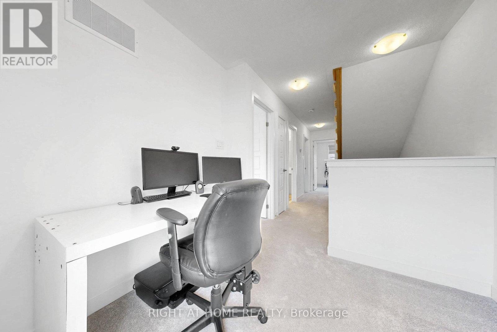 7 SELFRIDGE WAY - 19