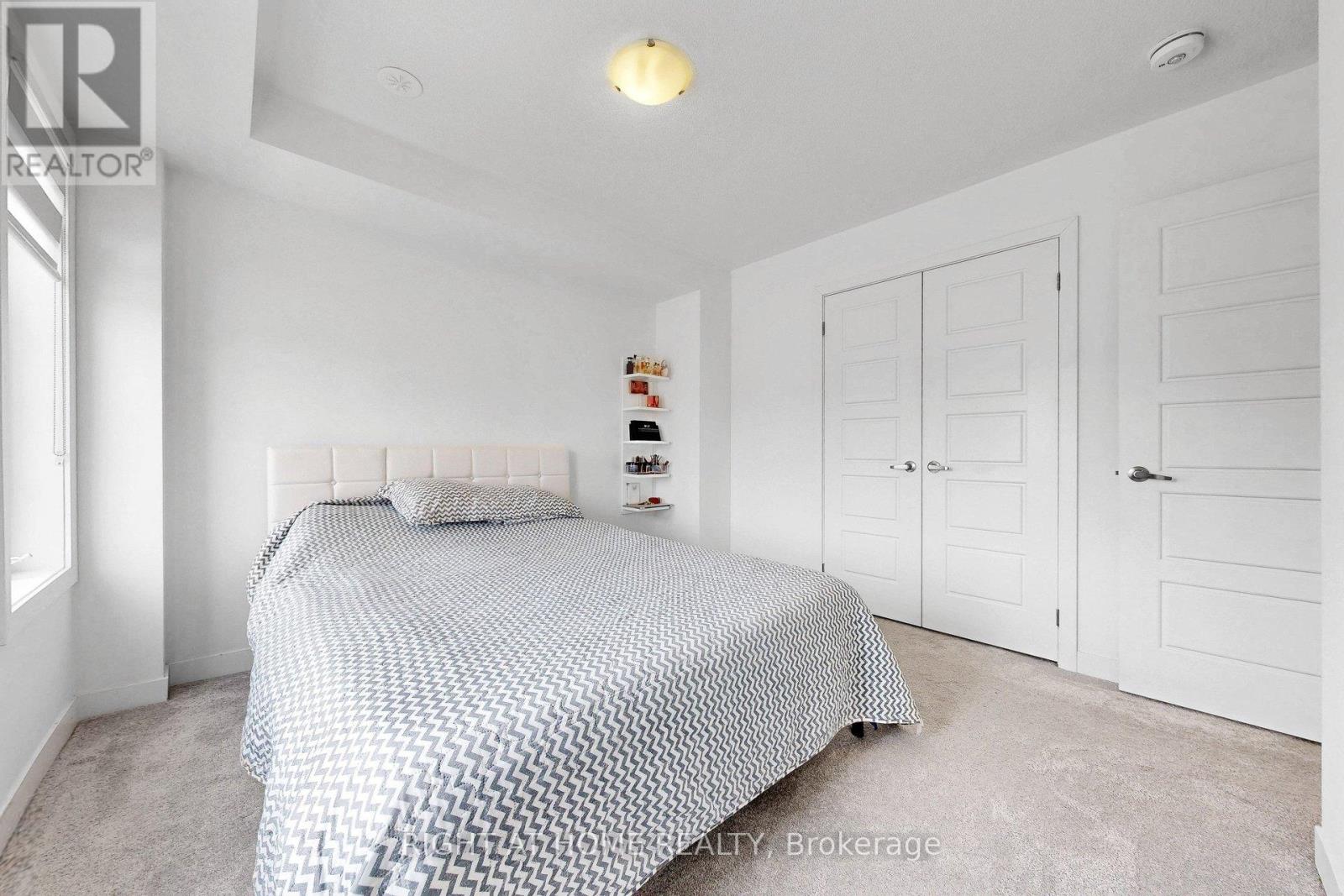 7 SELFRIDGE WAY - 22