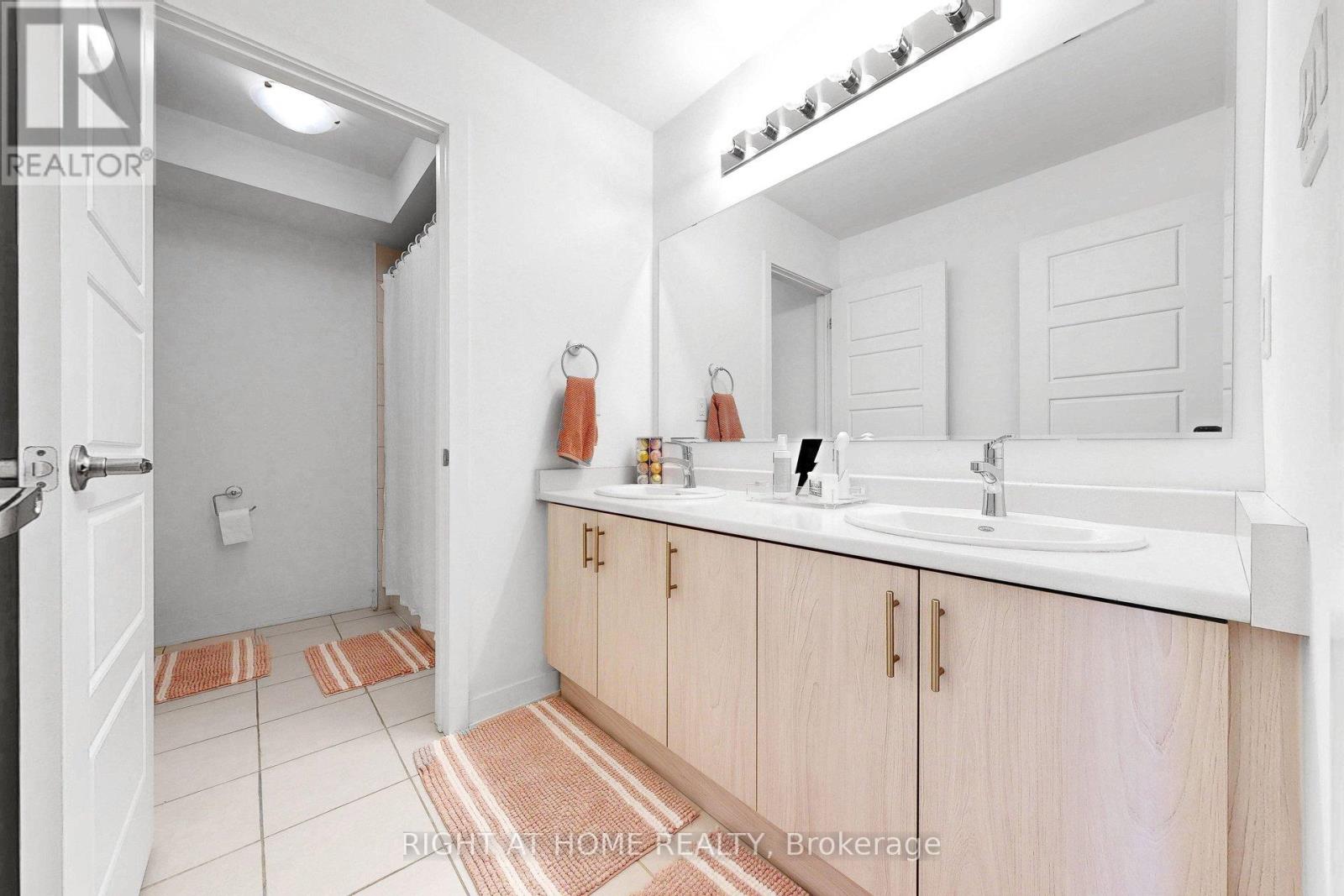 7 SELFRIDGE WAY - 23