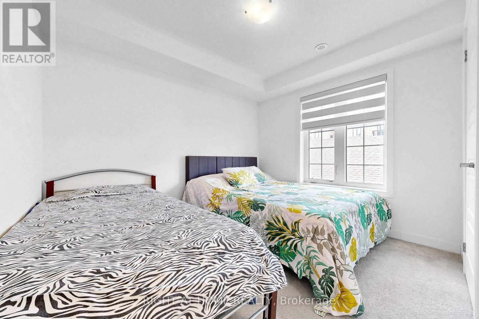 7 SELFRIDGE WAY - 25