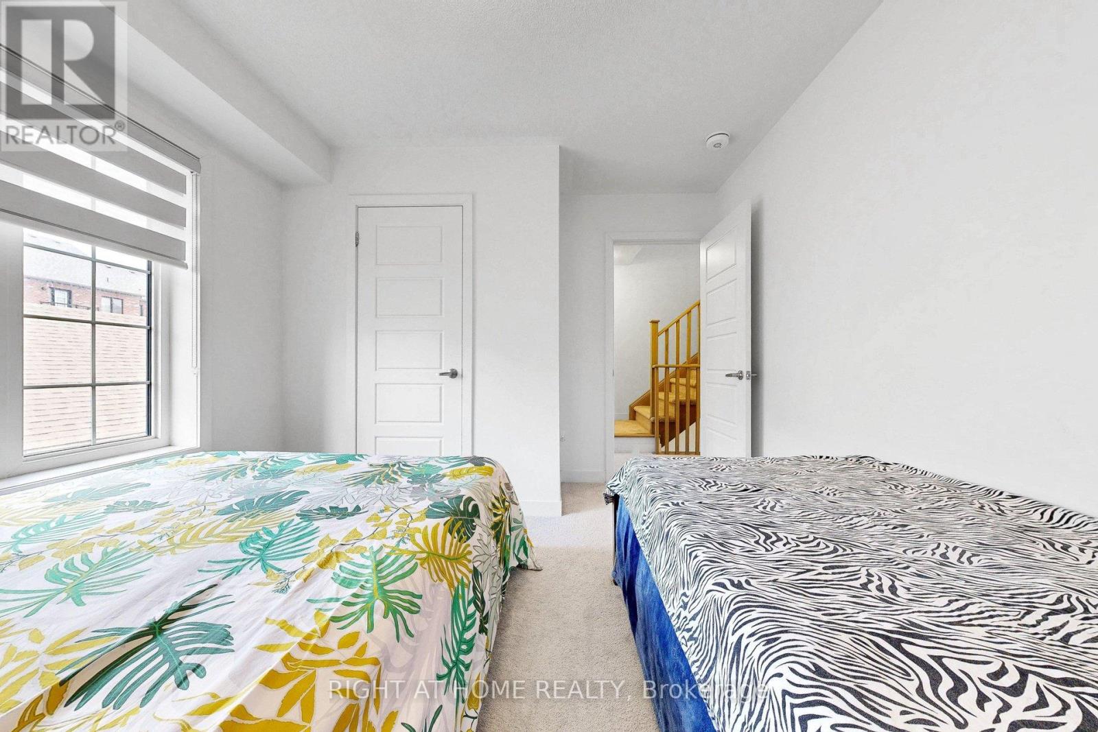 7 SELFRIDGE WAY - 27