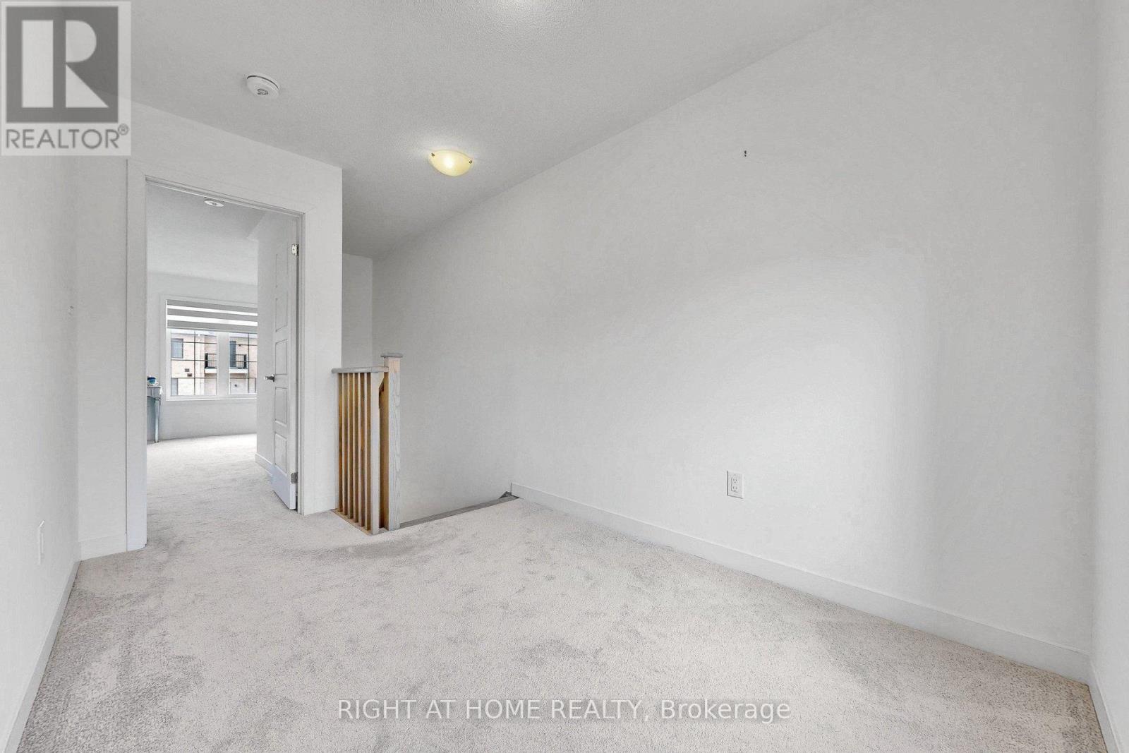7 SELFRIDGE WAY - 29