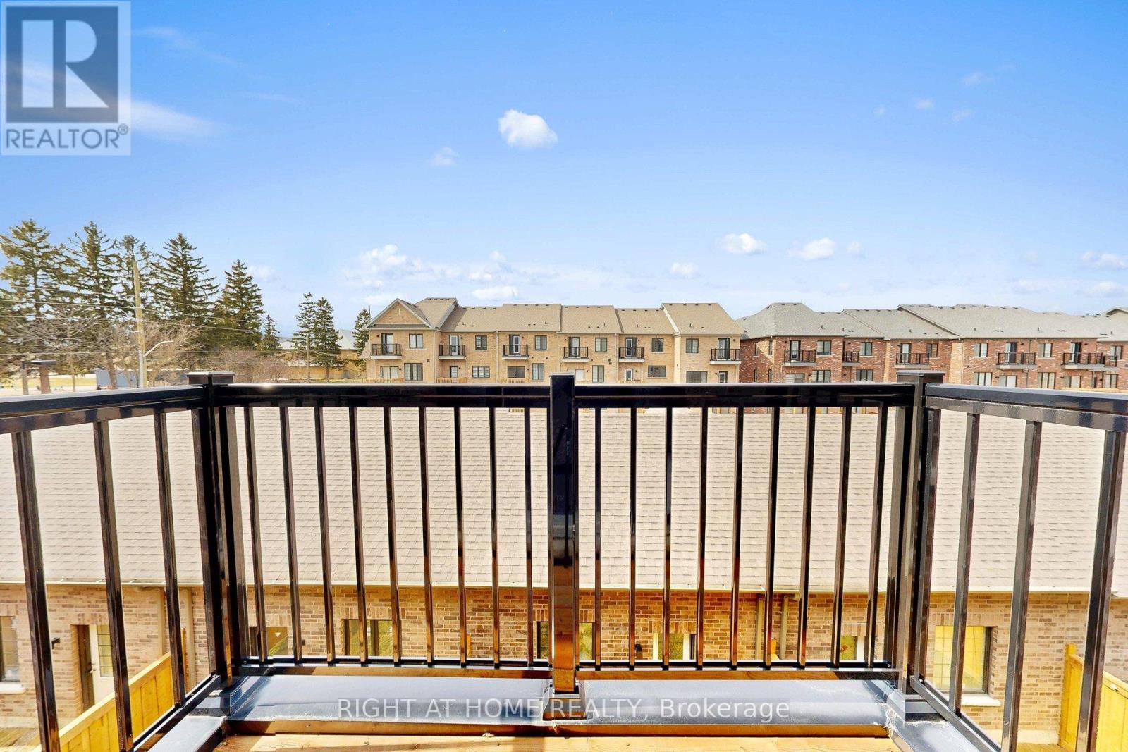 7 SELFRIDGE WAY - 33
