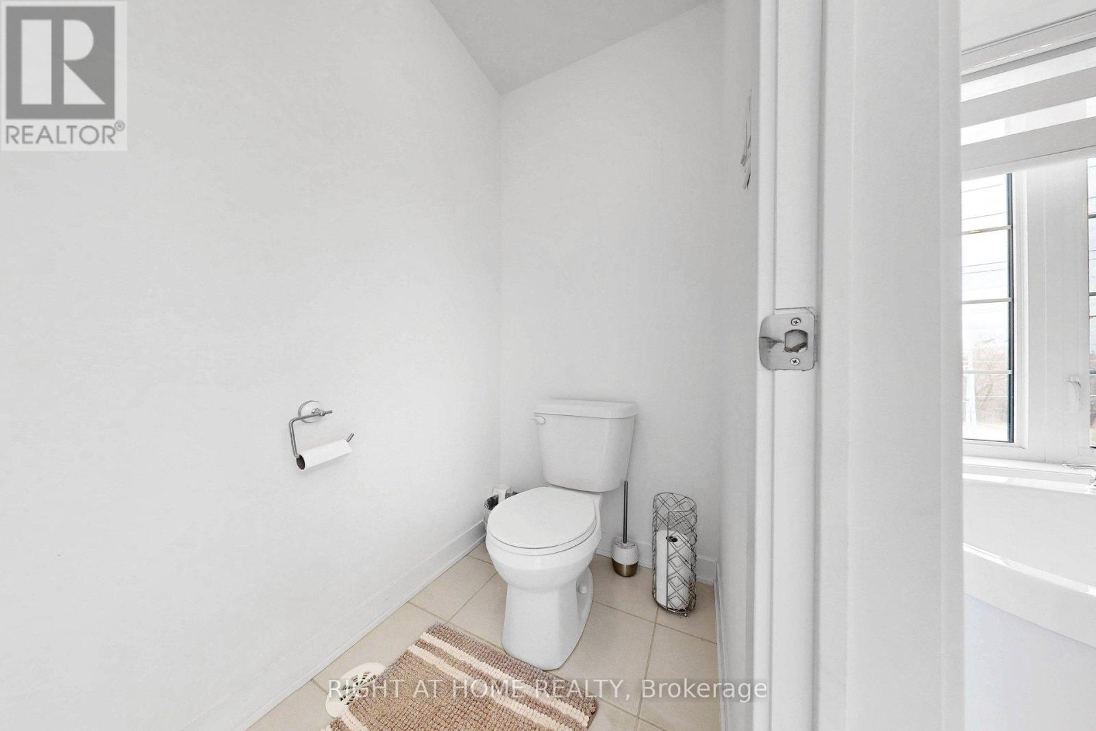 7 SELFRIDGE WAY - 38