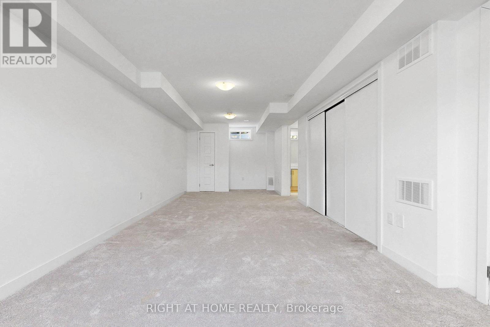 7 SELFRIDGE WAY - 42