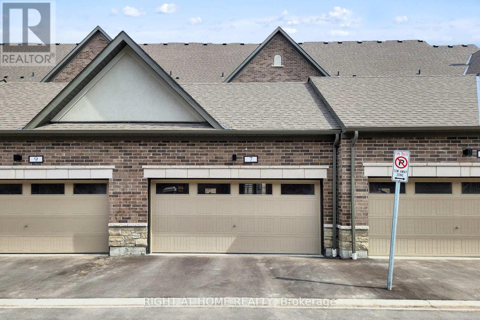 7 SELFRIDGE WAY - 46