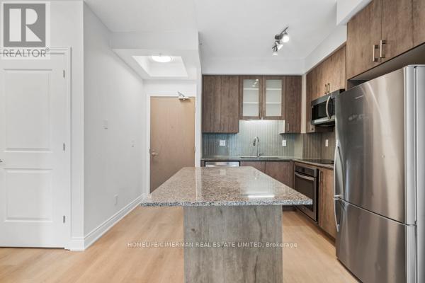 #709B 9090 YONGE STREET - 7