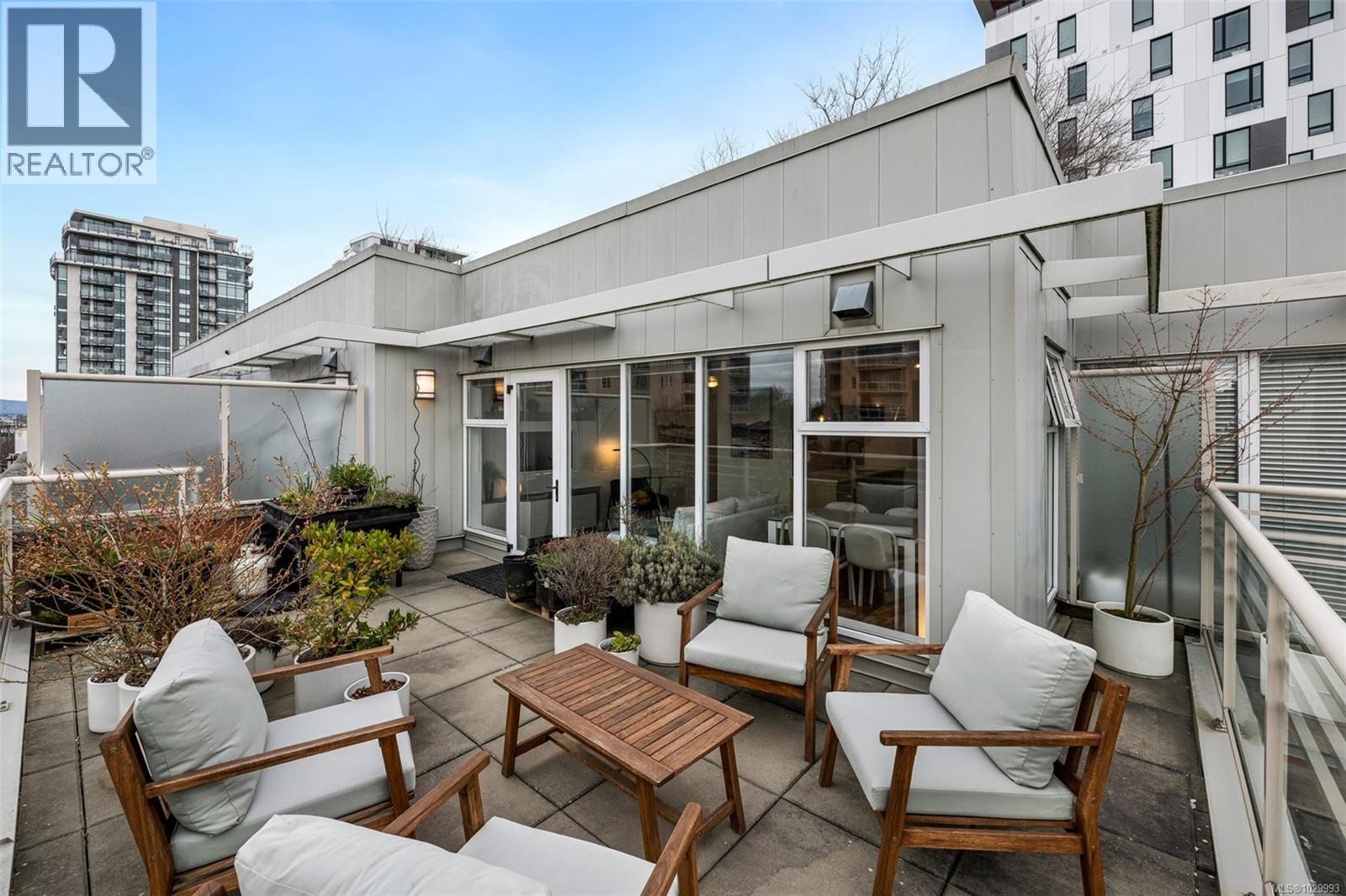 #509 1030 YATES ST - 11