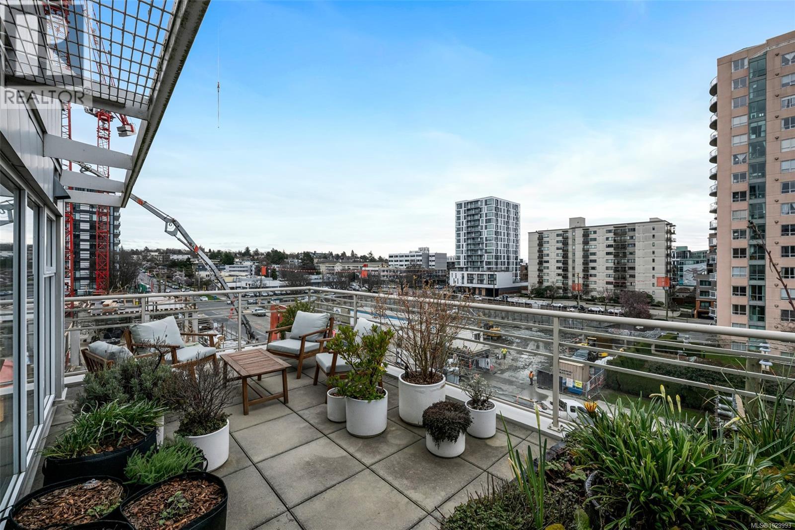 #509 1030 YATES ST - 9