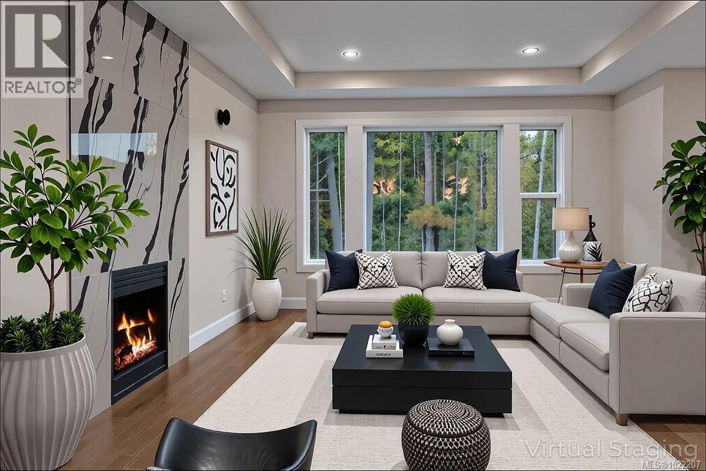 811 STRINGER WAY - Image 3