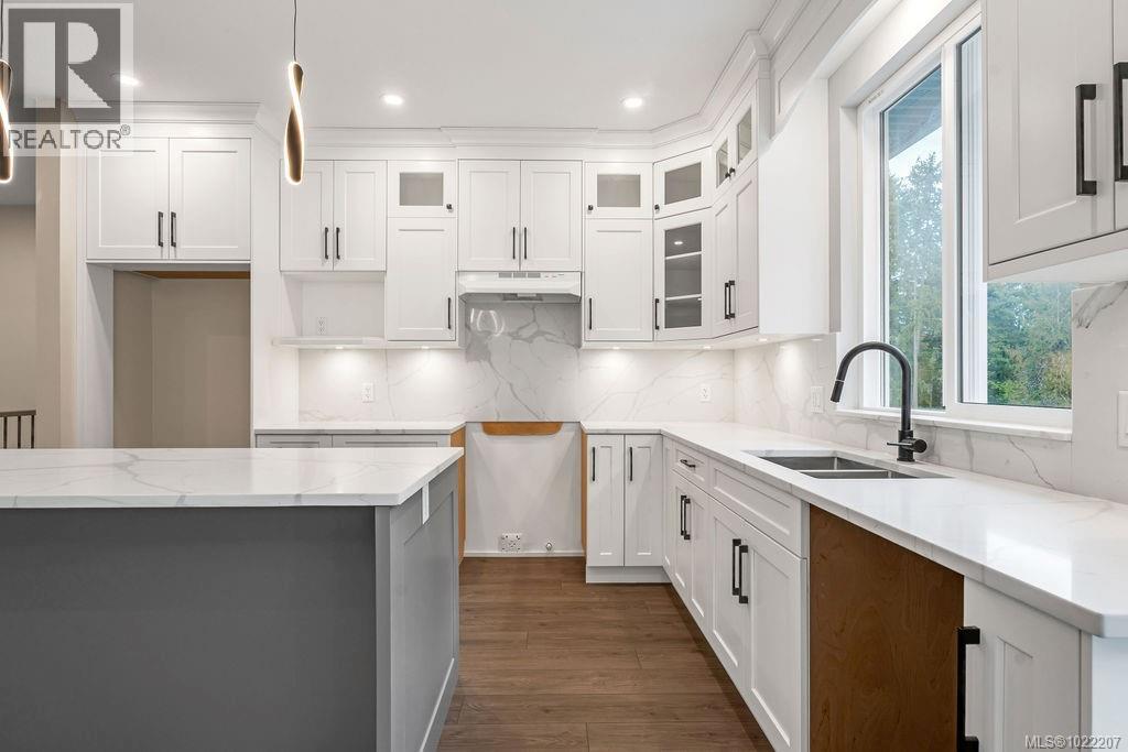 811 STRINGER WAY - 8