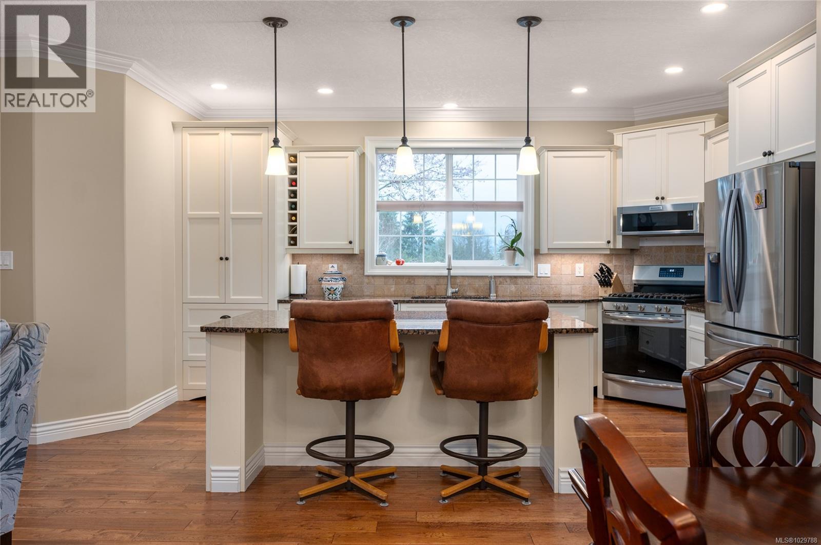 3936 CREEKSIDE DR - 6