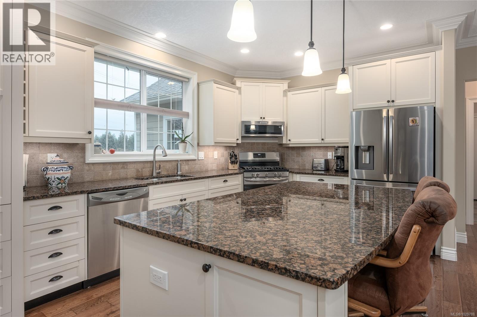 3936 CREEKSIDE DR - 4