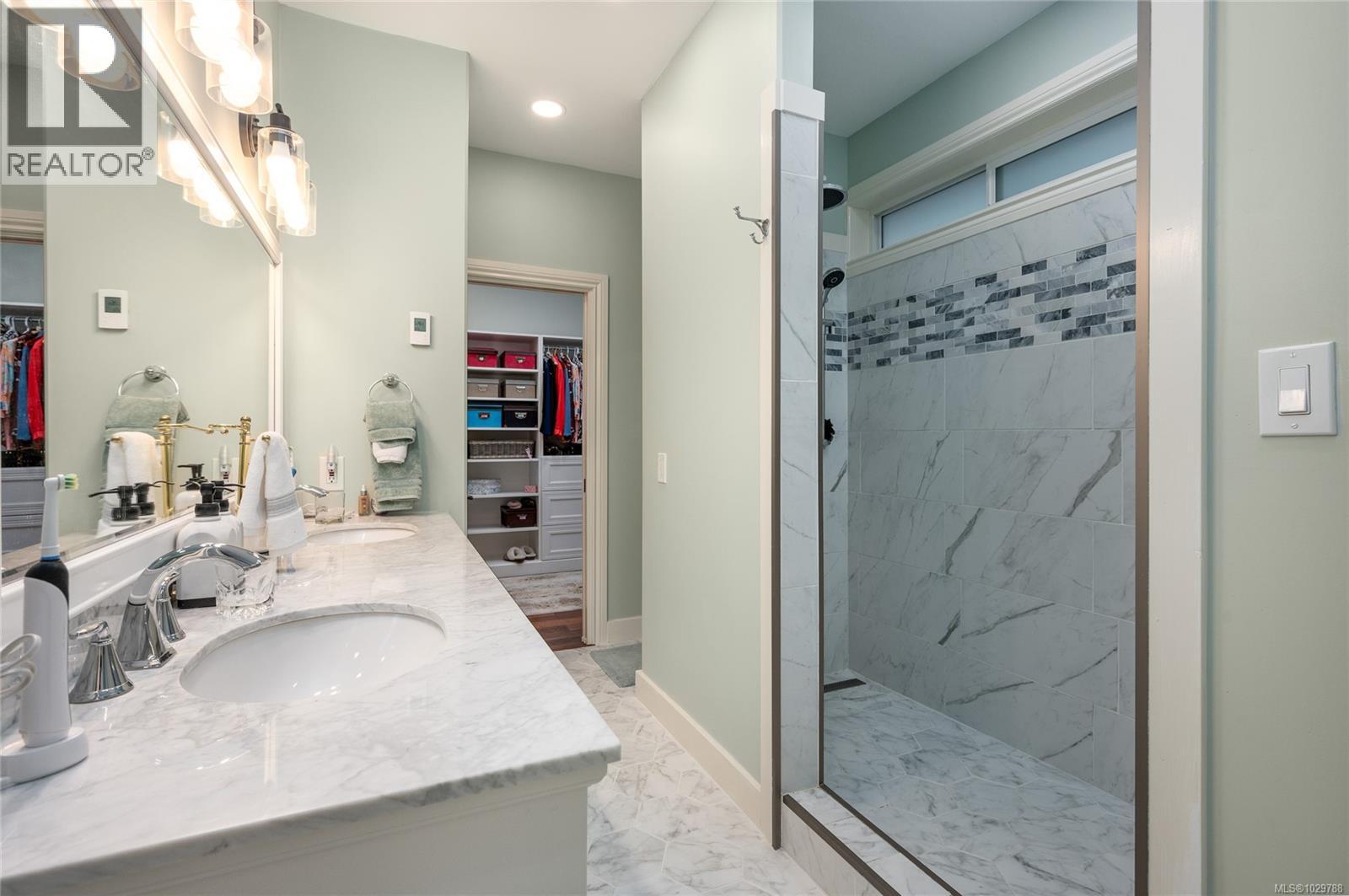 3936 CREEKSIDE DR - 25