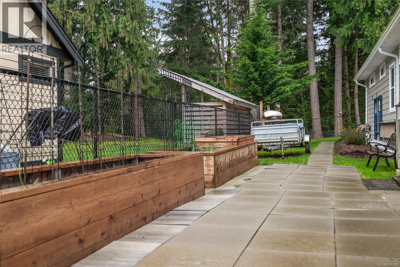 3936 CREEKSIDE DR - 44